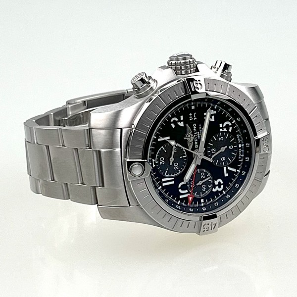 Breitling Avenger Chronograph GMT 45, Automatik, Stahl, Stahl, Full Set, neuwertig, 08/2023