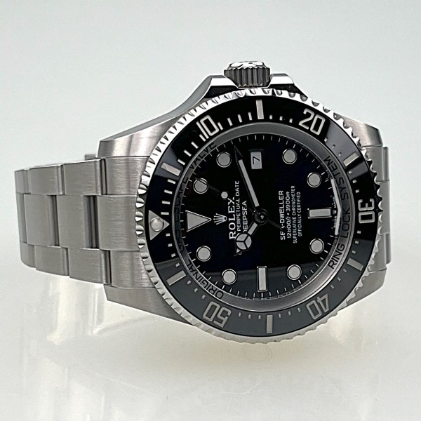 Rolex Sea-Dweller Deepsea Ref 126660, 08/2018, 44 mm, ZB schwarz, perfektes Full Set, neuwertig